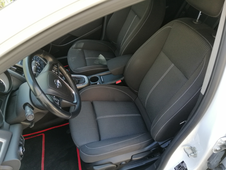 Поради при виборі та купівлі Opel Astra J 3