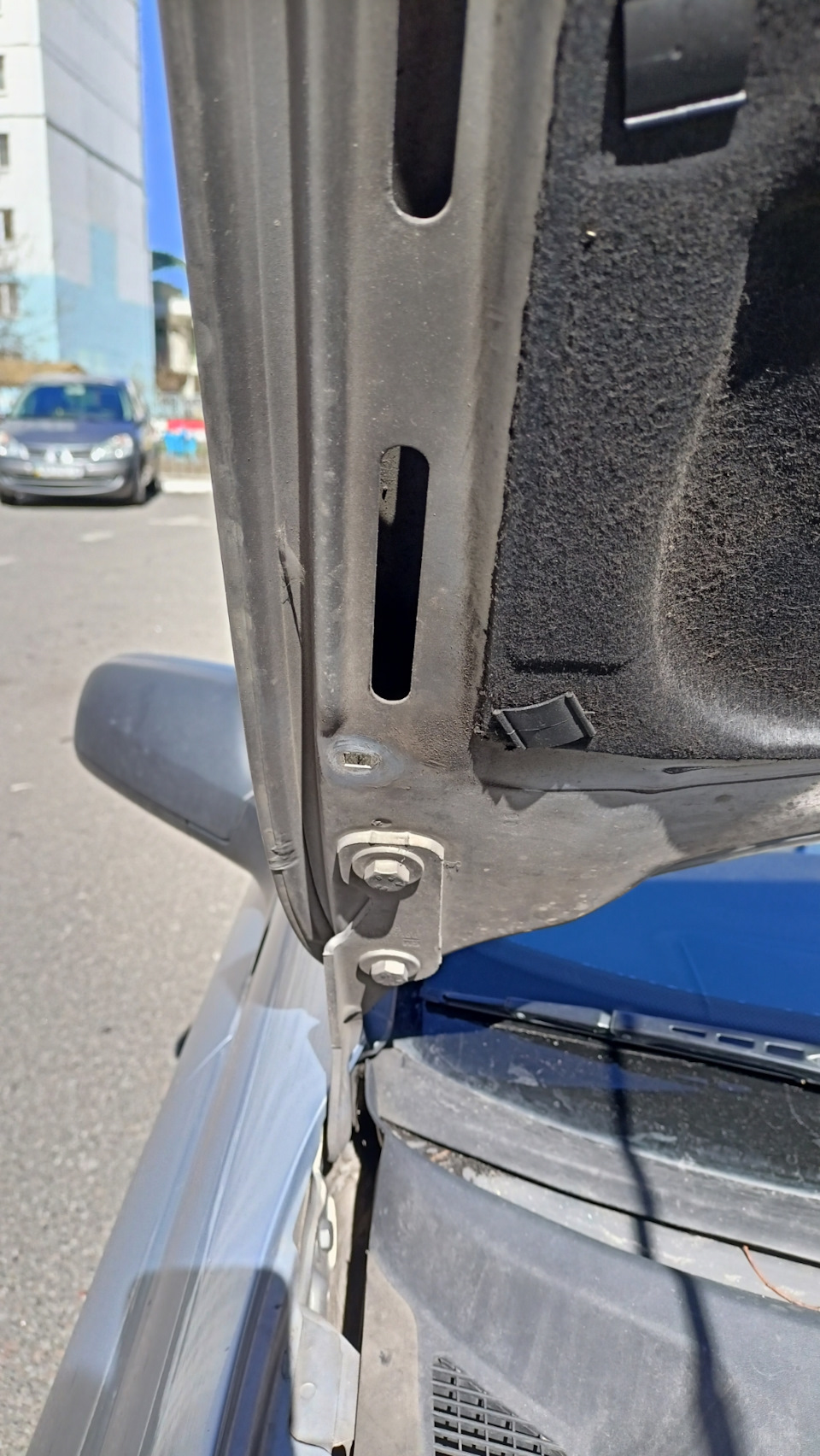 Заміна ущільнювачів капота Astra G 1.6 16V Z16XE 2