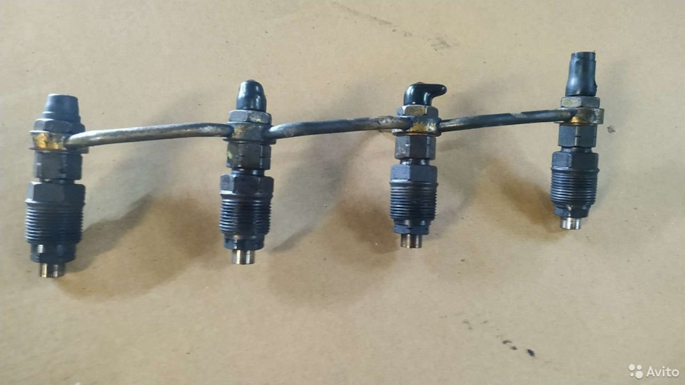 TC4EE1. Розпилювачі ZEXEL 105007-1223 2