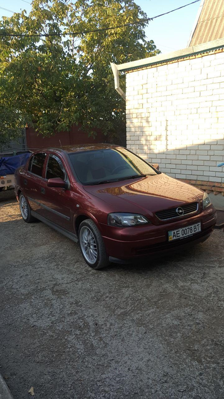 244 000 Фари, підкрилки 1
