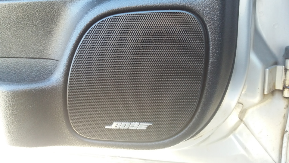 Підкреслив аудіосистему - Bose. 3