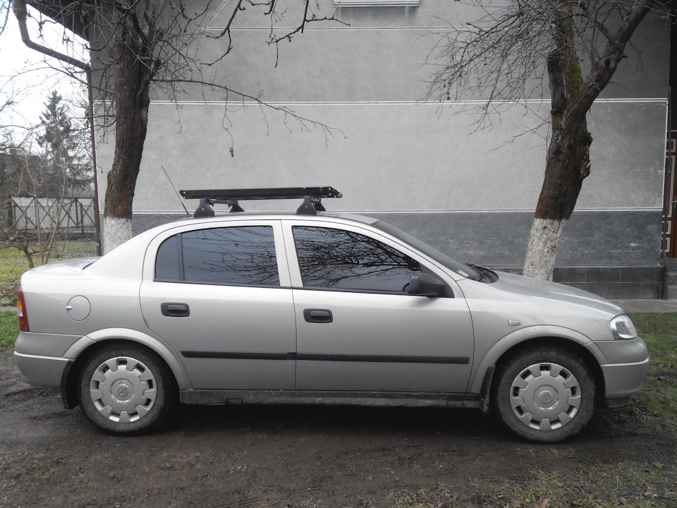 Багажники Thule на дах авто 3