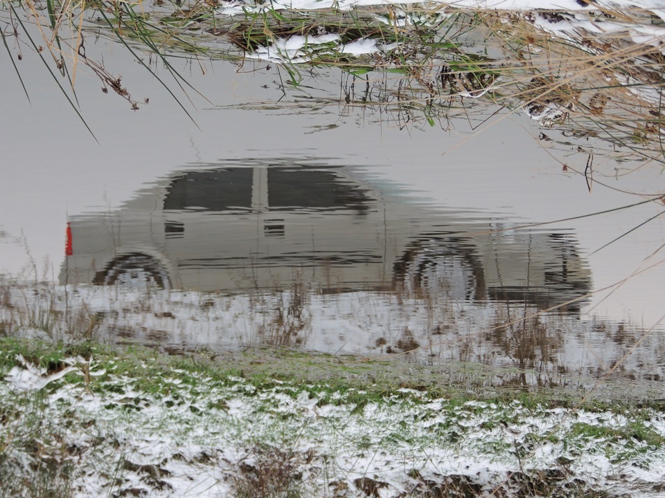 На чистому снігу чисте авто 2