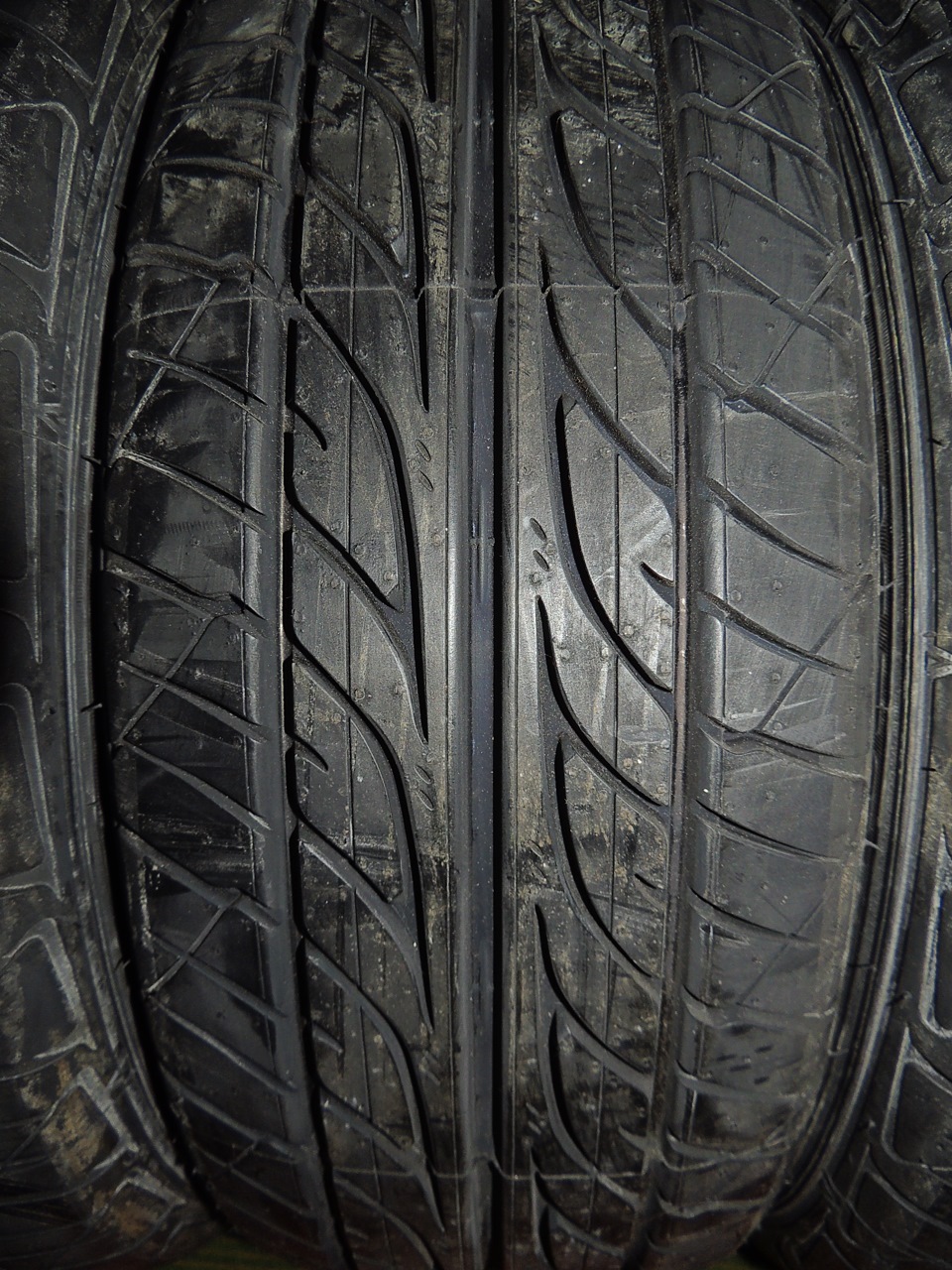 Шини DUNLOP 1