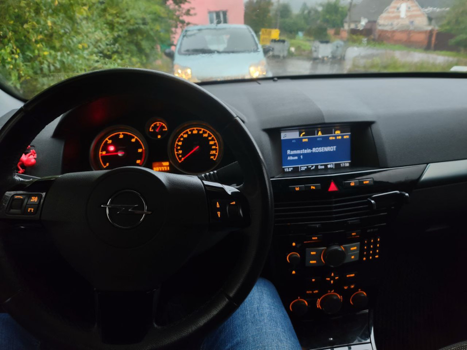 Встановлення дитячого автокрісла 4