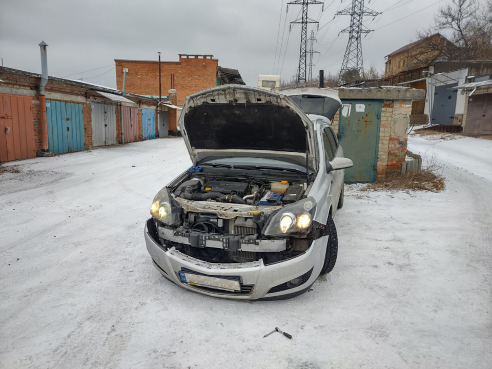 Встановлення столиків для задніх пасажирів 5