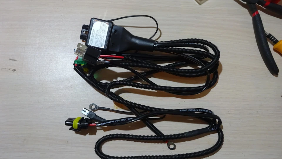 Біксенонові лінзи Fantom 3.0 G6 та ксенон H1 4300K ​​повний комплект