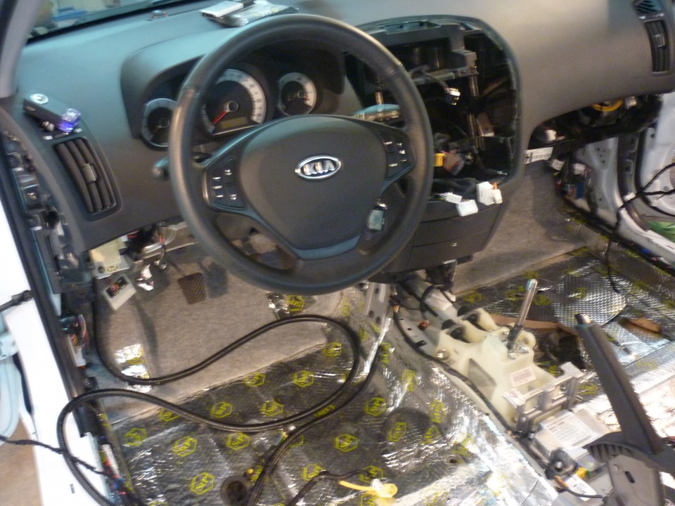 Моя колишня Kia pro Ceed))) АБО як Вона не погано звучала))) 2