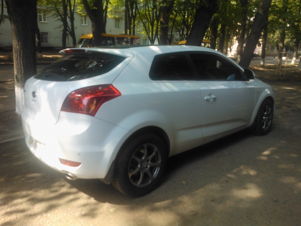 Моя колишня Kia pro Ceed))) АБО як Вона не погано звучала))) 1