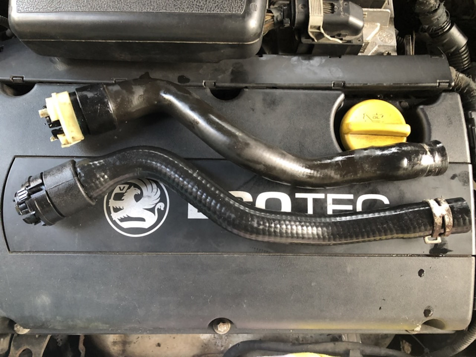 Заміна патрубка печі обігрівача Opel 6818568 GM 13118275 3