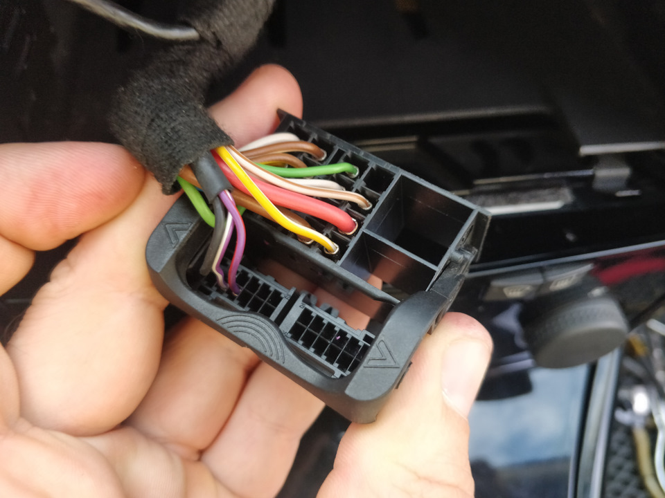 Установка штатної магнітоли CD 70 Navi з AUX 3