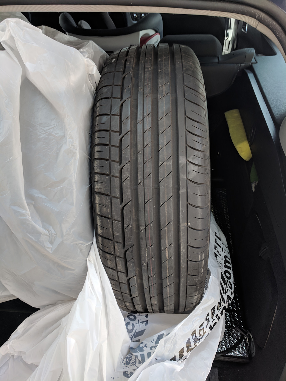 Літня гума Bridgestone Turanza T001 3