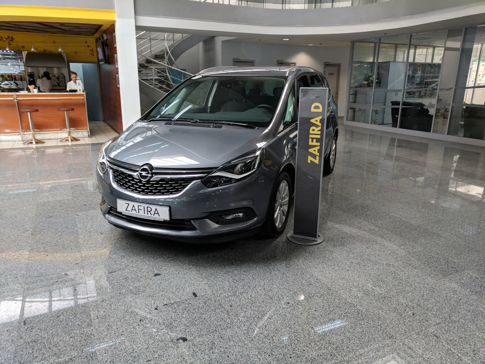 Візит до автоцентру Opel на Столичному шосе 3