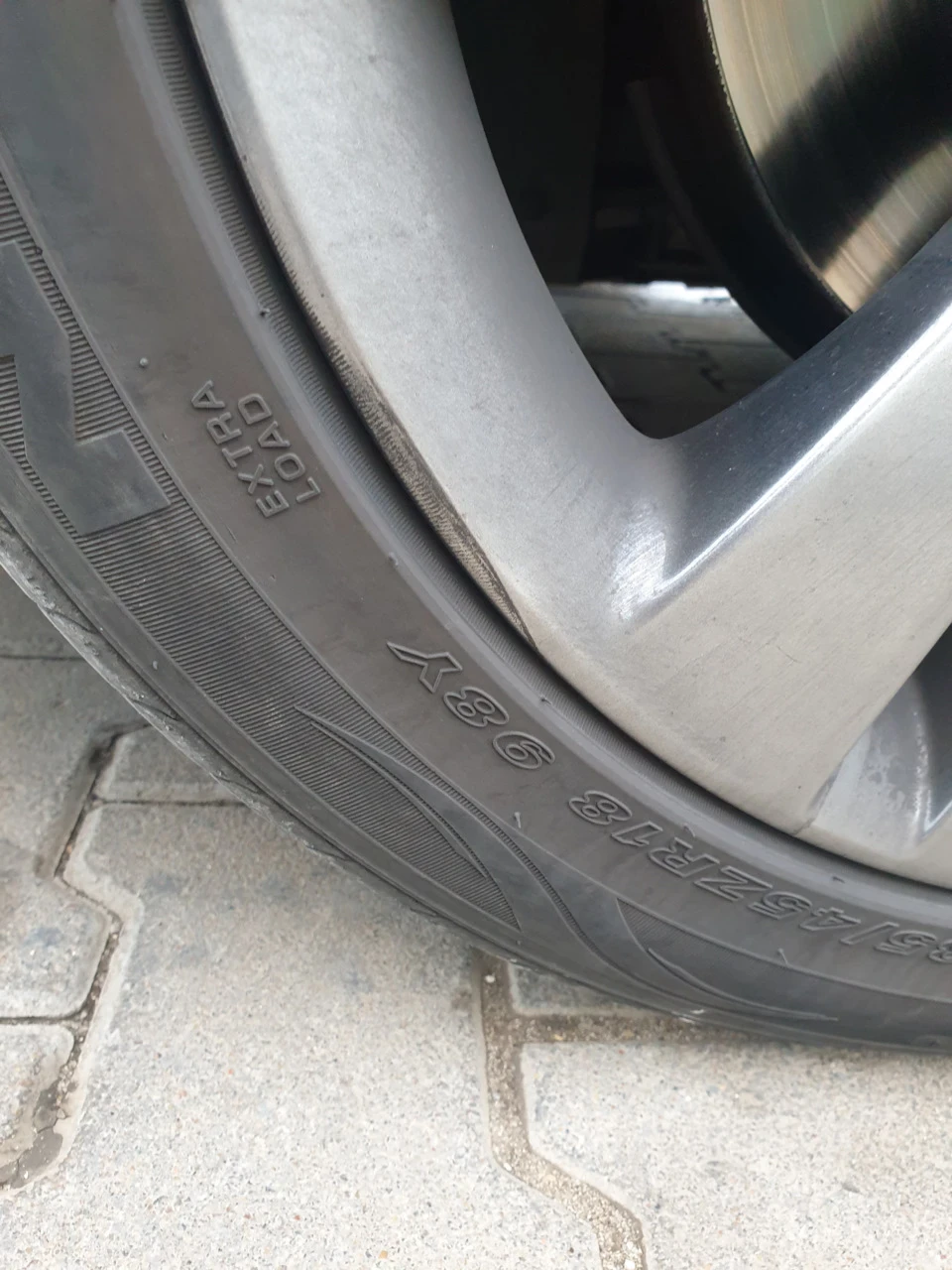 235/45 r18 vs ями