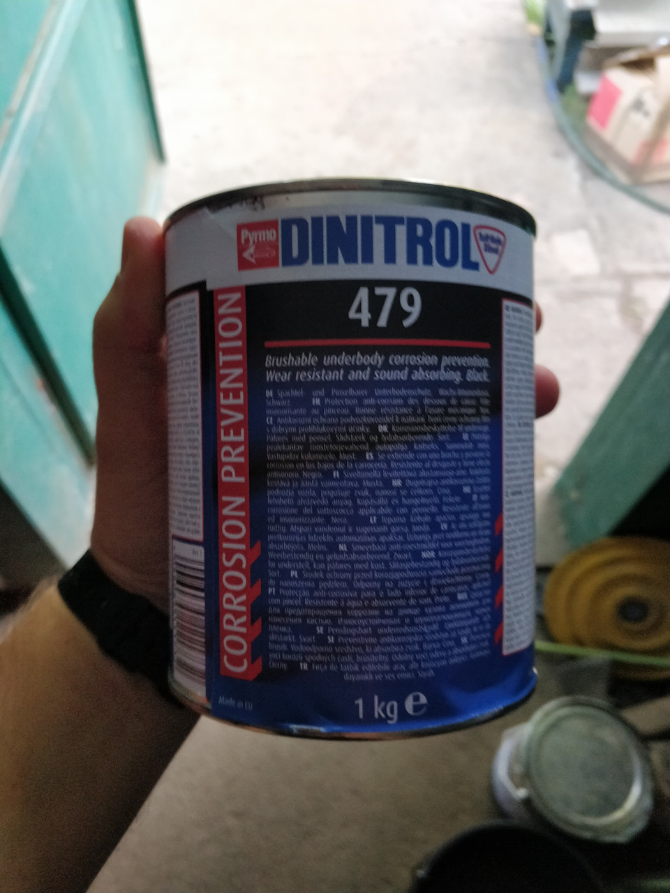 Обробка колісних арок рідкими підкрилками Dinitrol 479 1