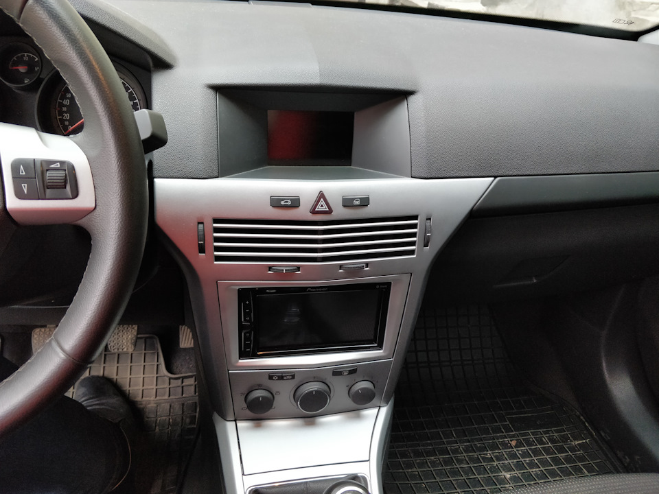 Заміна штатної магнітоли CD30MP3 AUX на Pioner MVH-200VBT 5
