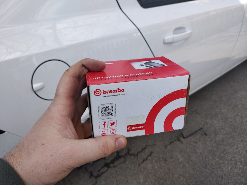 Заміна задніх гальмівних колодок, або BREMBO мені назад! 3