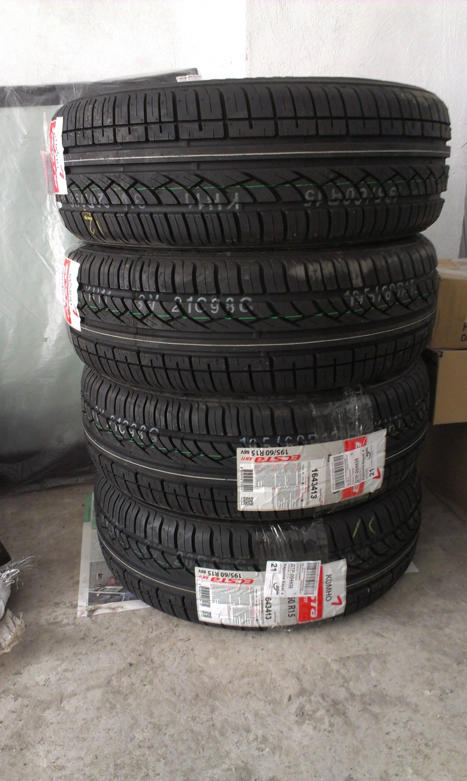 Нова літня гума 195/60 R15 Kumho KH11 1