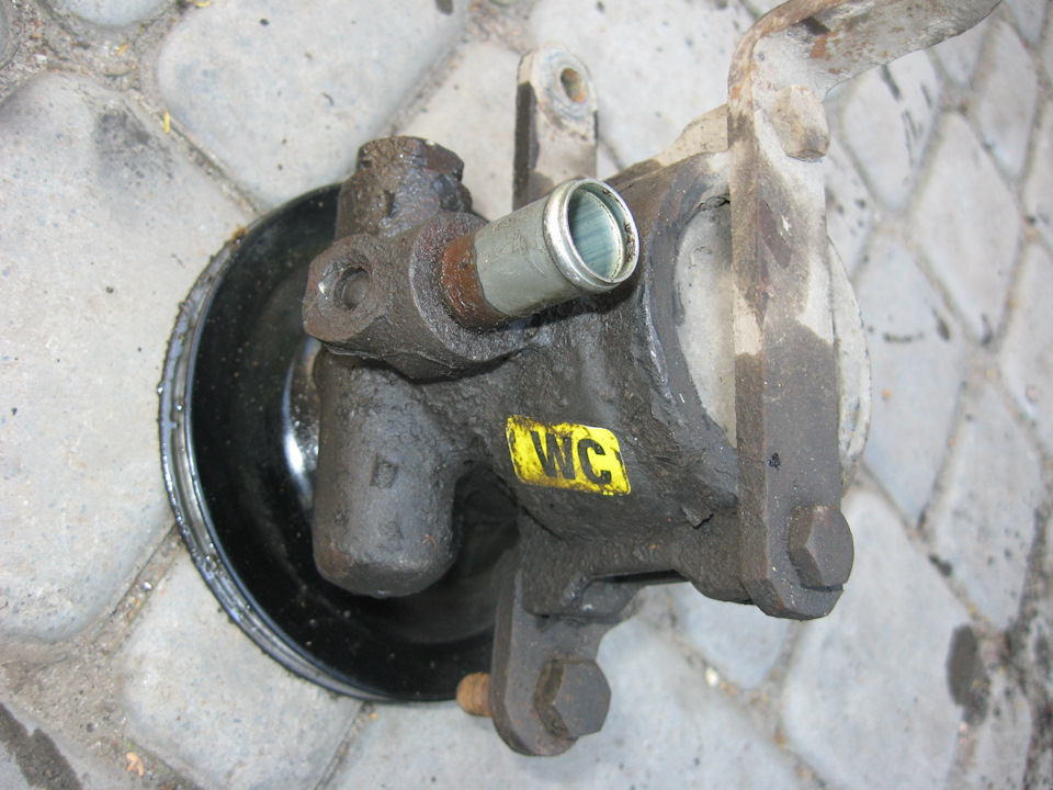 Насос ГУРу C20NE клин 1
