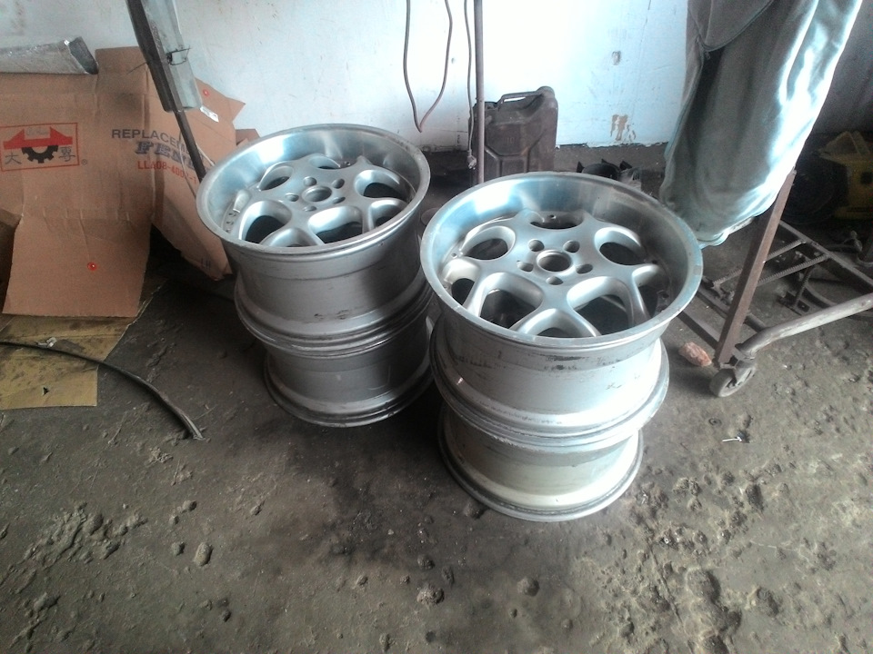 Продам AEZ R18 10j et 25/35 5х110(112) 2