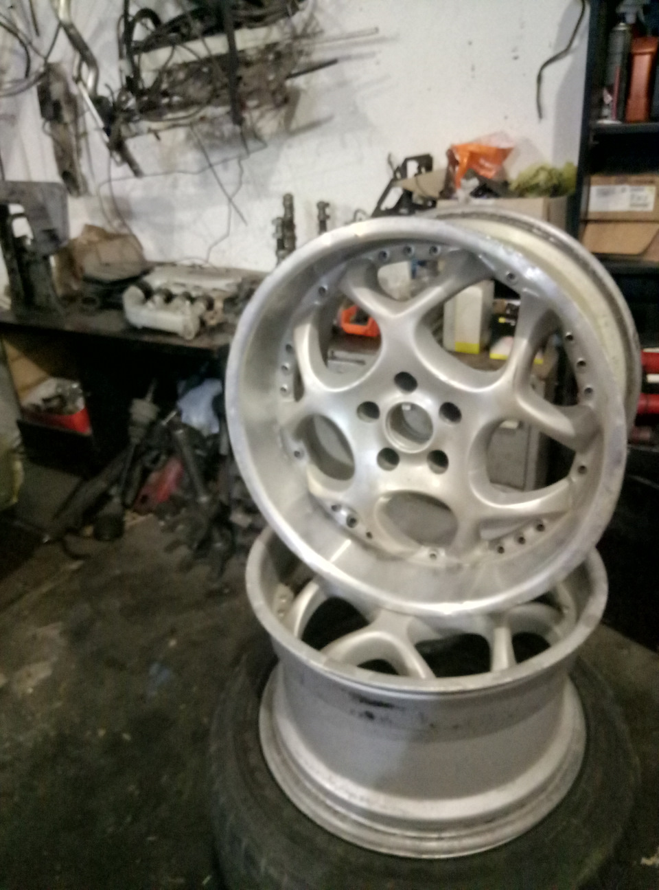 Продам R18 5x112 10j 1