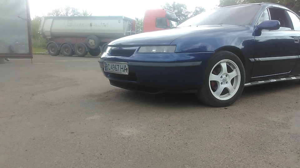 Губа на стік бампер Calibra 3