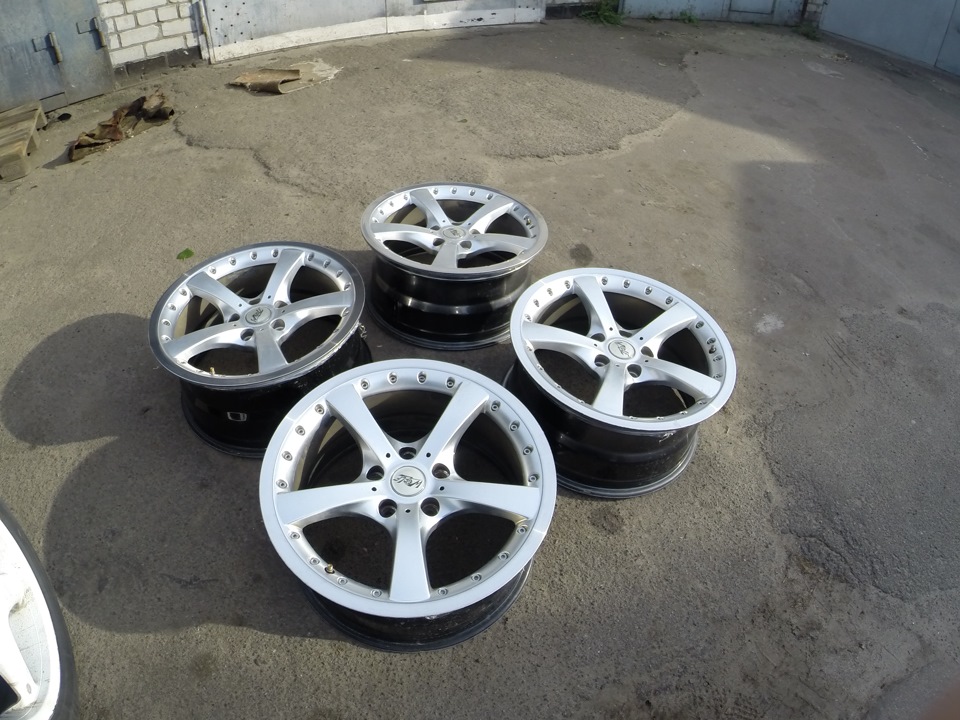 Продам R18 5*120 8.5J ET40 BMW, Wolf 4