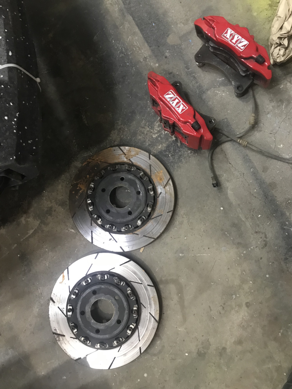Передні гальмівні диски на opel calibra 330mm бути 1