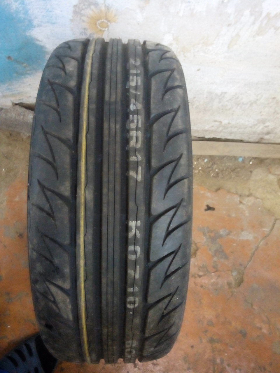 Взяв пару на зад Roadstone N9000 2