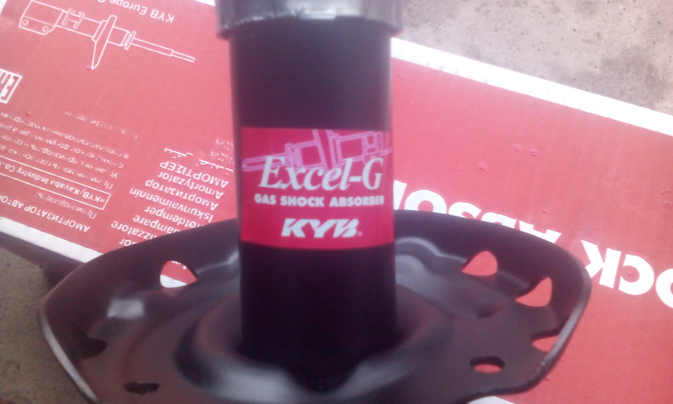Передні стійки KYB 3