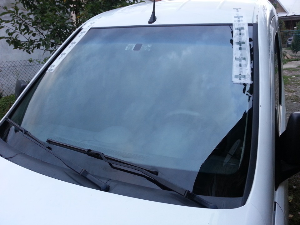Заміна лобового скла Opel Combo C 2