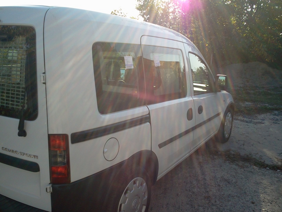 Переобладнання салону opel combo с-van - врізання скла 5