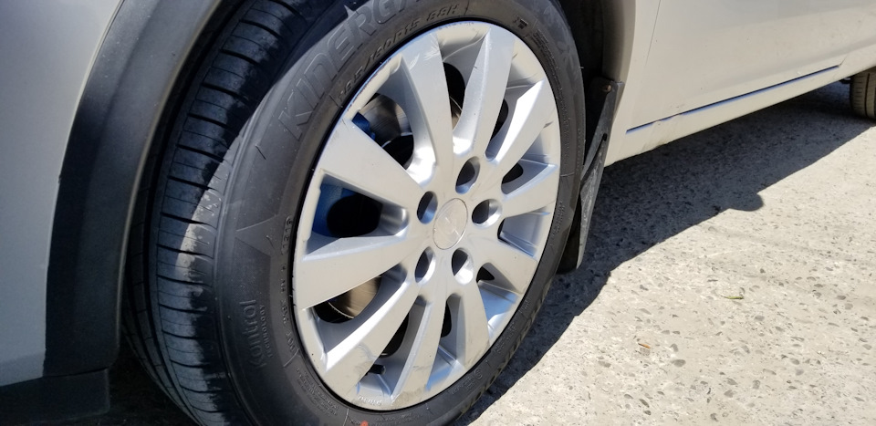 Шини Літні Hankook 185/60R15 4