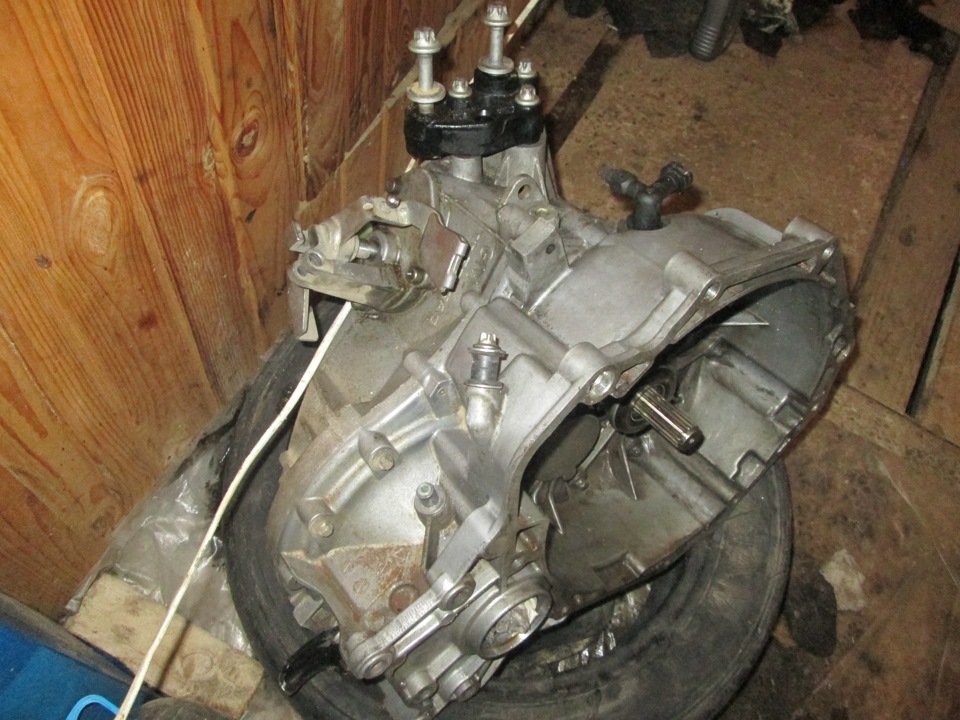Заміна сальників приводів кпп F23 2
