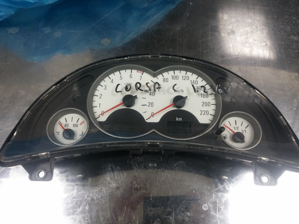 Прикупив панель приладів від Corsa 1.2 2
