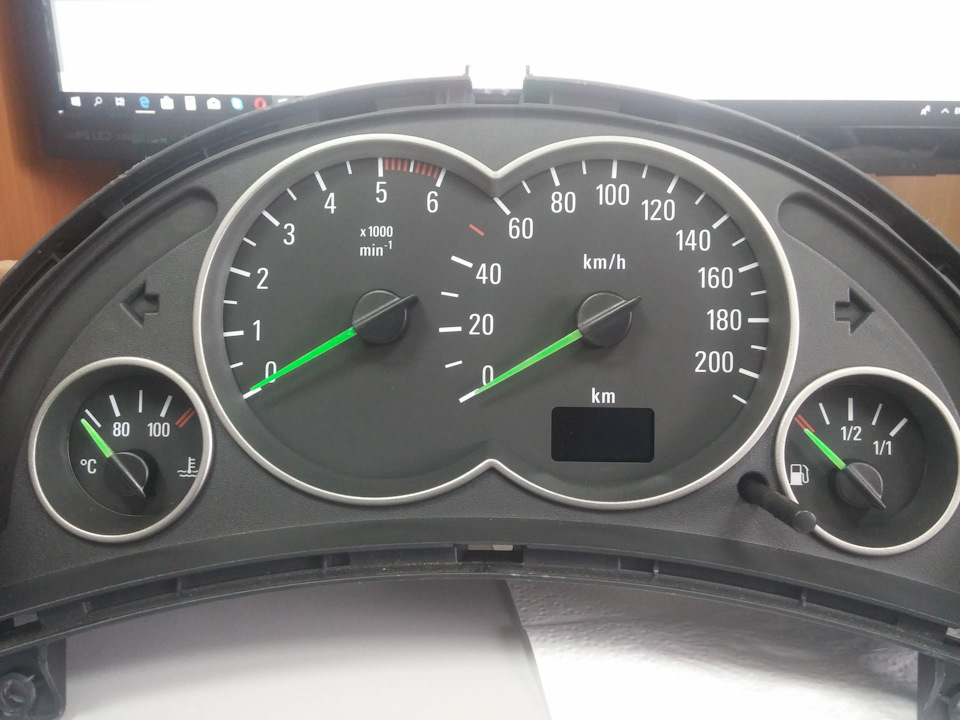 Прикупив панель приладів від Corsa 1.2 1