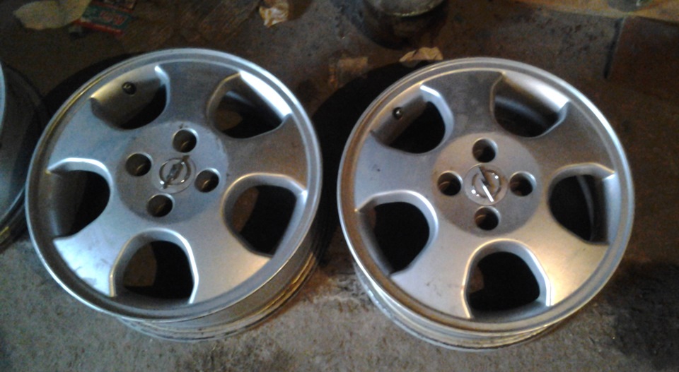 Ура, знайшов те, що шукав. Диски R15 Opel 1