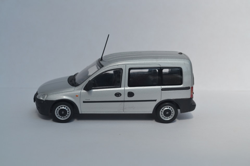 Масштабна модель Opel Combo 2