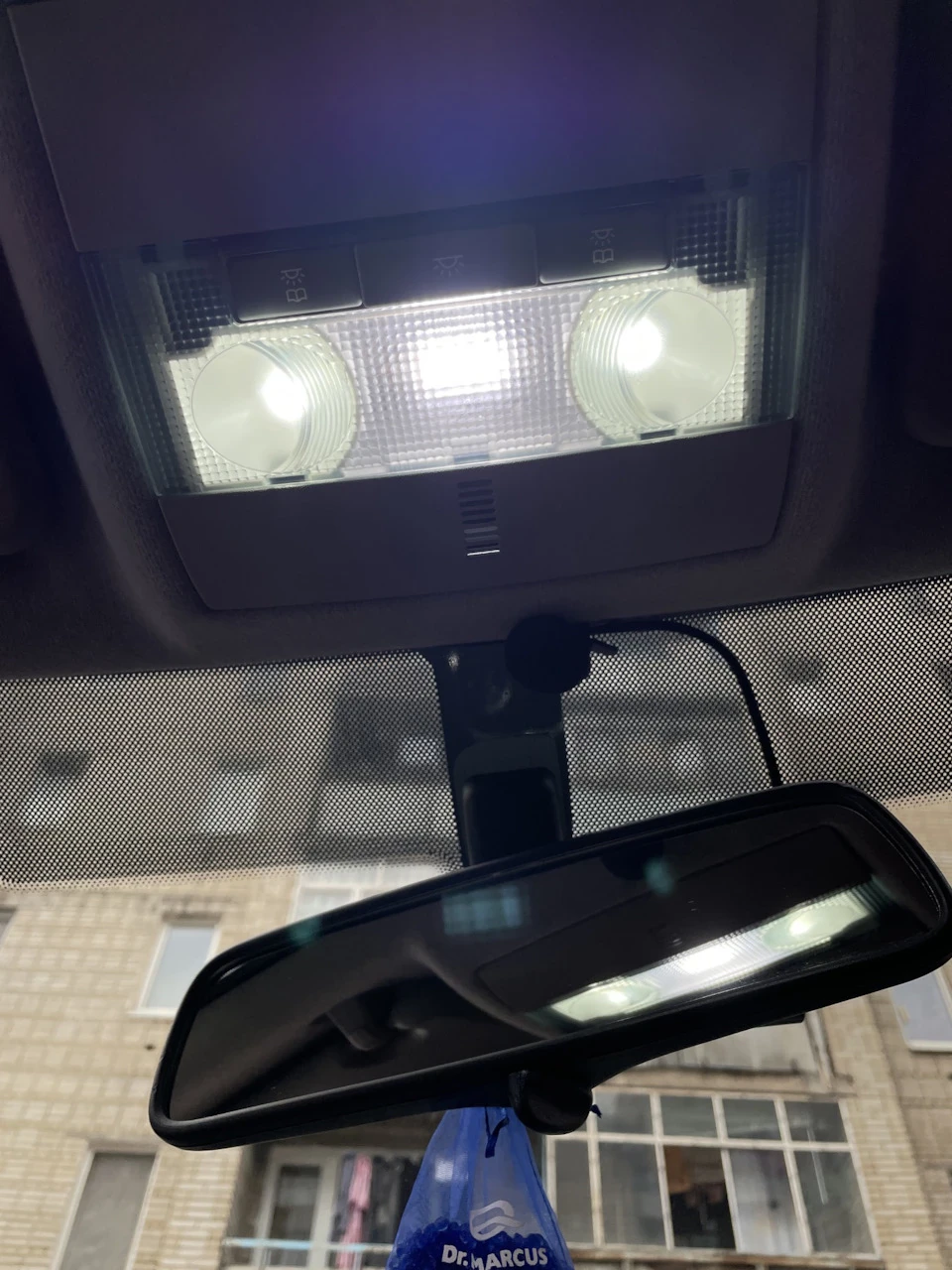 Led підсвічування салону та форсунки склоомивача