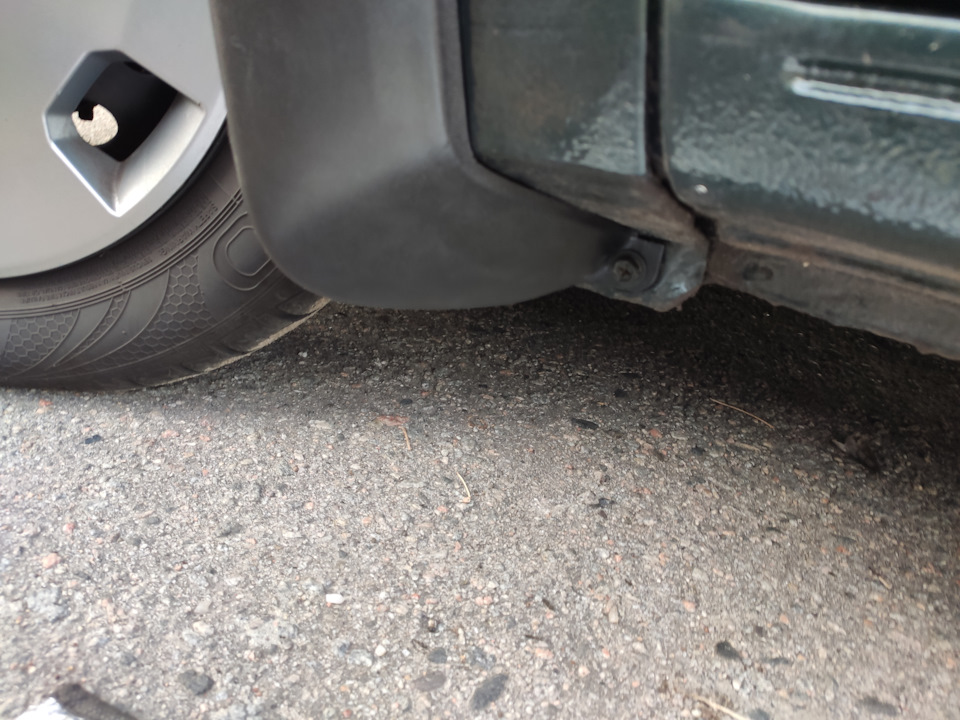 Бризковики передні на corsa c Opel 17 18 254 1