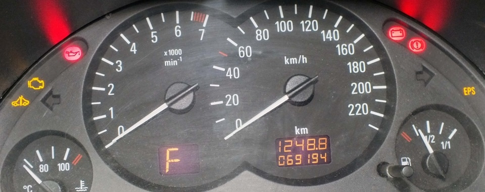 Вирішення проблеми горить F і не заводиться Opel Corsa 1