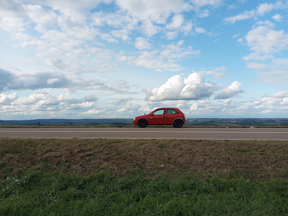 Скреготить при перегазуванні. Opel Corsa B 1