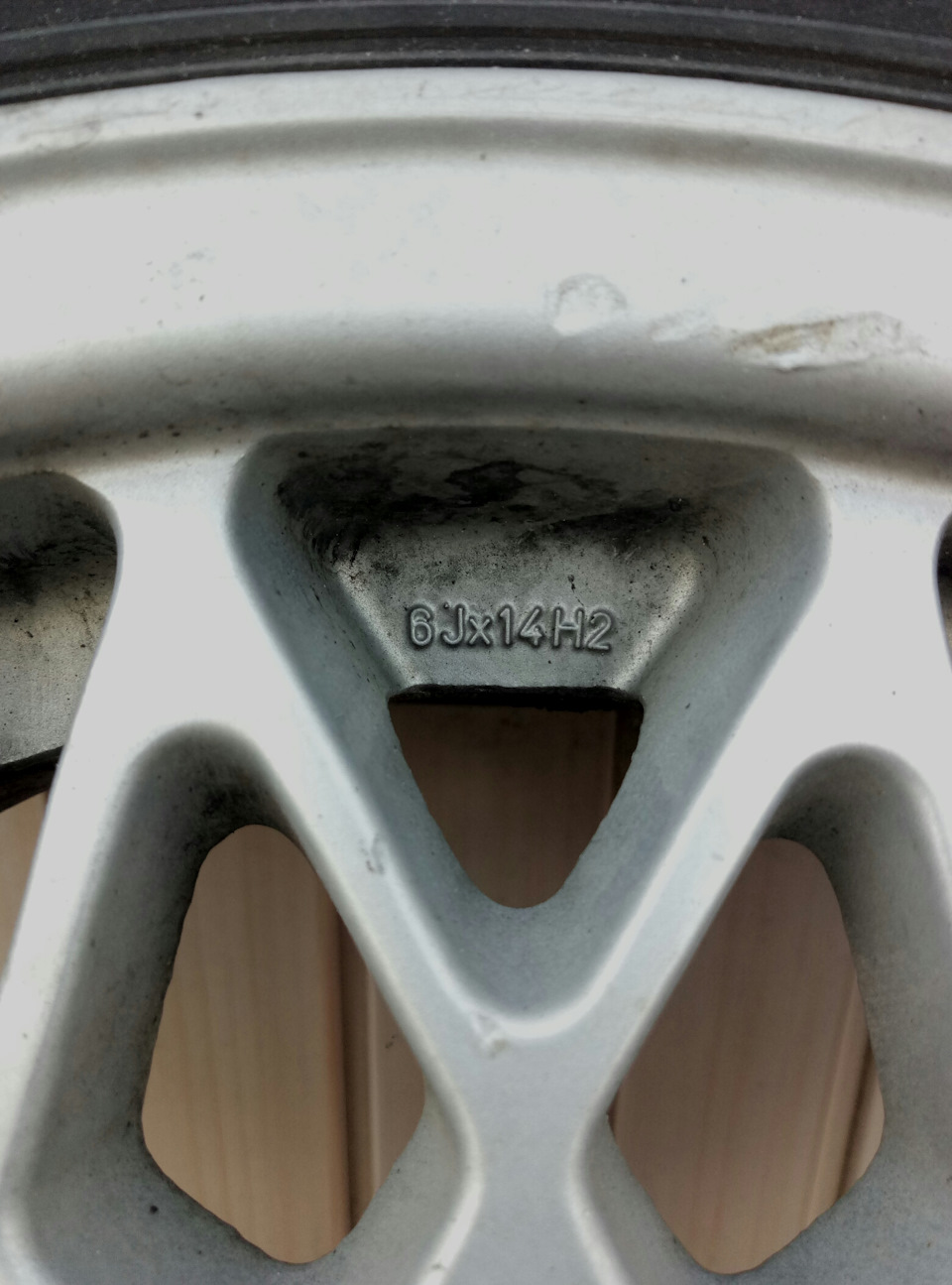 Продано. У продажу Borbet B 14x6j, 4x98, ET та Dia уточню. 3