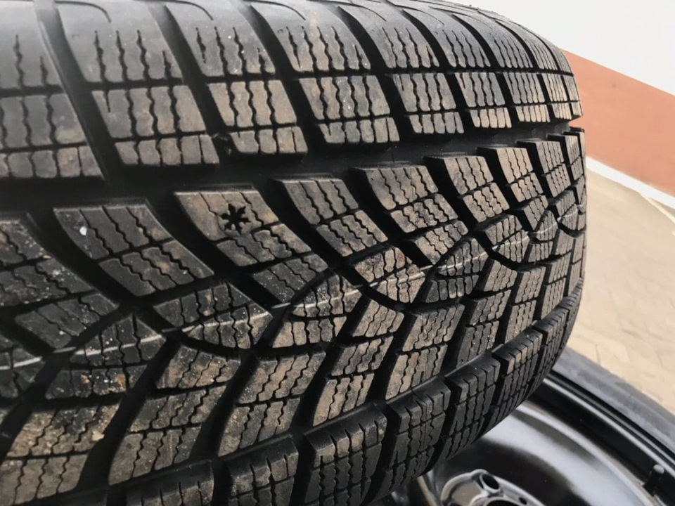 Goodyear Ultra Grip Ice SUV 2