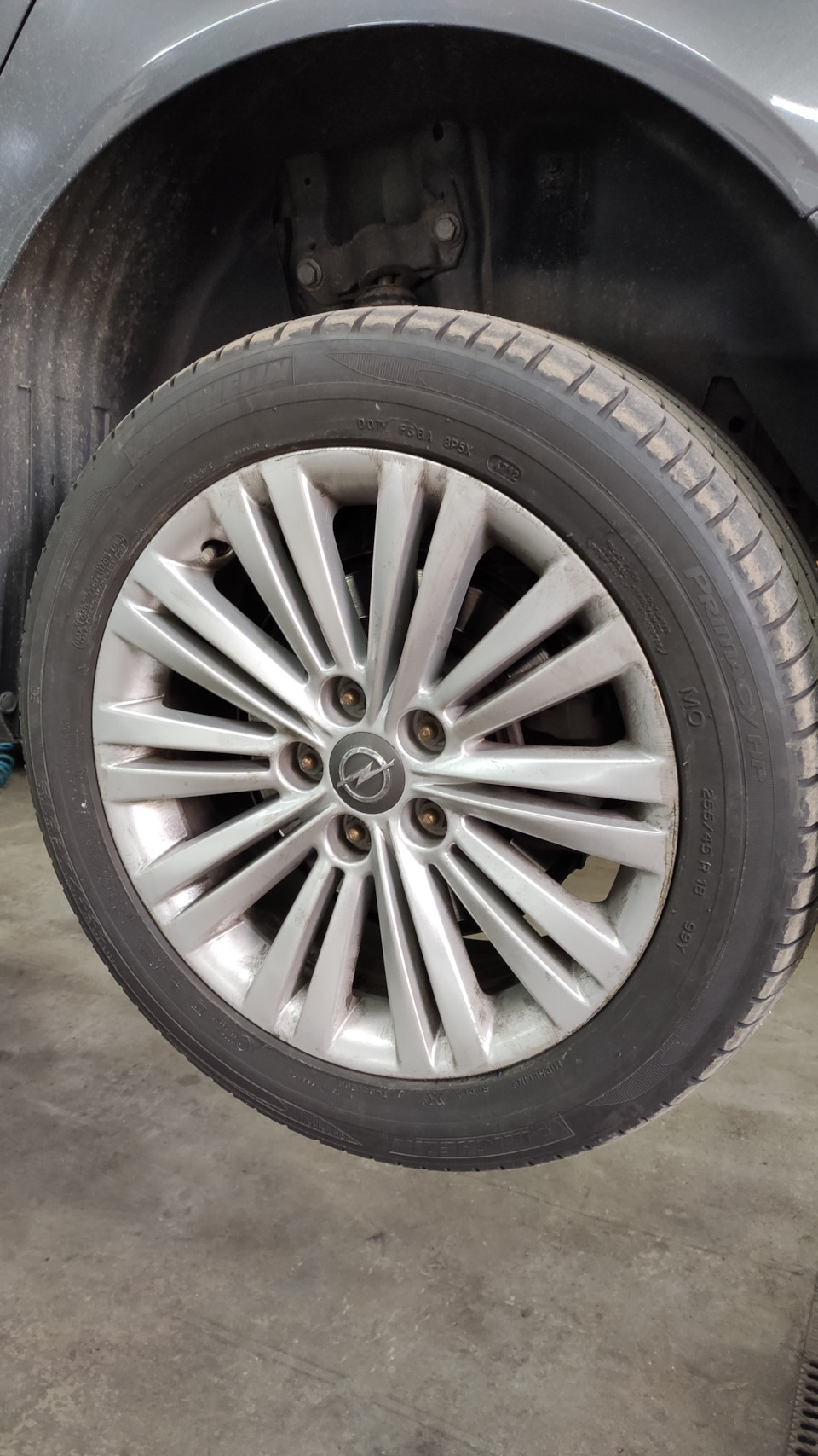 Бу гума Michelin Primacy HP 255/45 R18 2