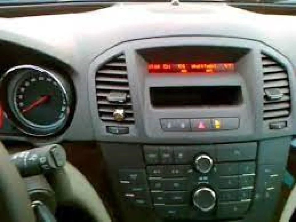 На що поміняти штатну CD 300?