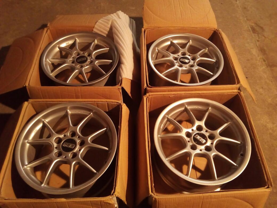 тизер BBS RK001 17x8 ET35 5x120 7.9kg на Insignia 1