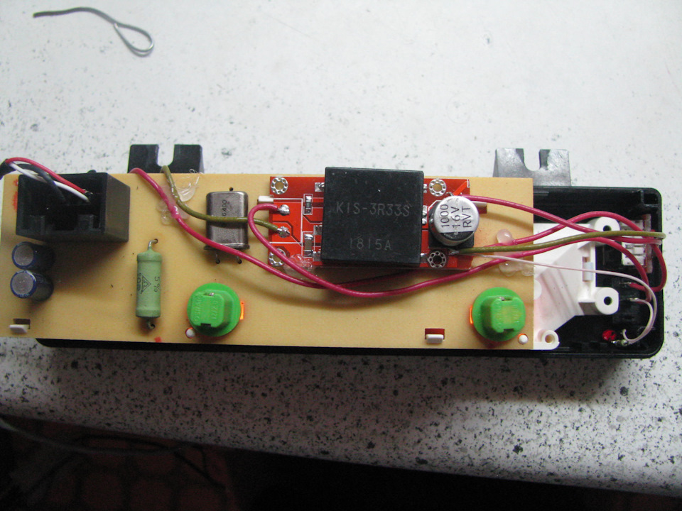 Штатна USB зарядка 4