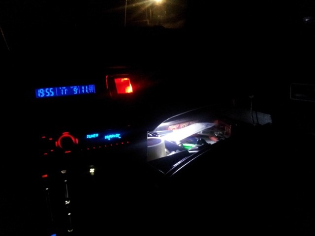підсвічування приладки та заміна всіх лампочок на світлодіодні 1