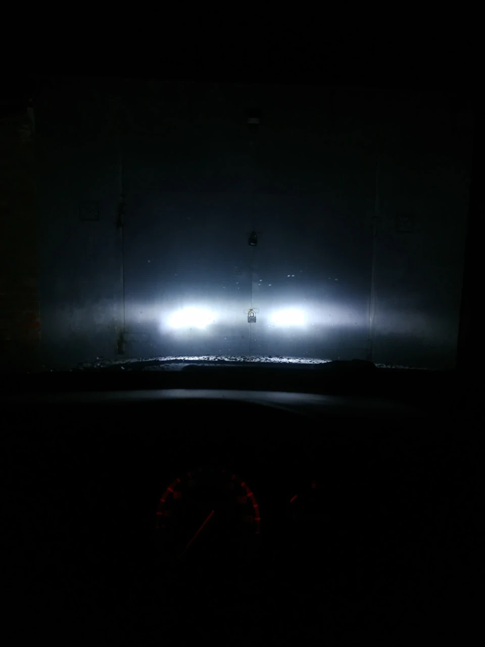 Установка Led ламп H4 Cyclone type 27s